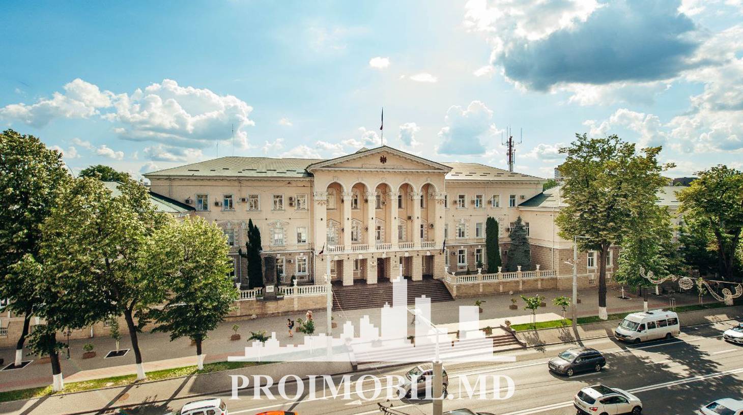 https://images.proimobil.md/lStEEWeqOSKOFRhAZUqdGHGyDFw-ztDb-xWWN9ZpdAk/watermark:0.75:so:0:30:0.39/resize:fill:1460:816:1/gravity:ce/bG9jYWw6Ly8vZXN0YXRlL2xyL2NhYjBlMzhmLTBmYTAtNDAwMS05ZDJhLWRjNTgxODYxYTE0ZC5qcGVn