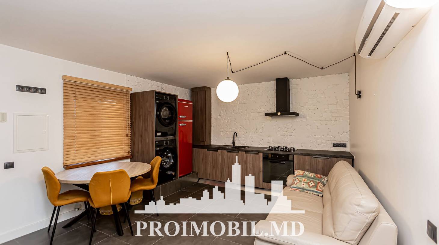 https://images.proimobil.md/lU4nhVn_xmj4BYYJgWmer5j0aeZd6IzG0-cisYPi7i0/watermark:0.75:so:0:30:0.39/resize:fill:1460:816:1/gravity:ce/bG9jYWw6Ly8vZXN0YXRlL2xyL2NjMzRiZGRiLWRiM2ItNGEzMC1hYWZlLThhY2M3OWJjMzdmMi5qcGVn