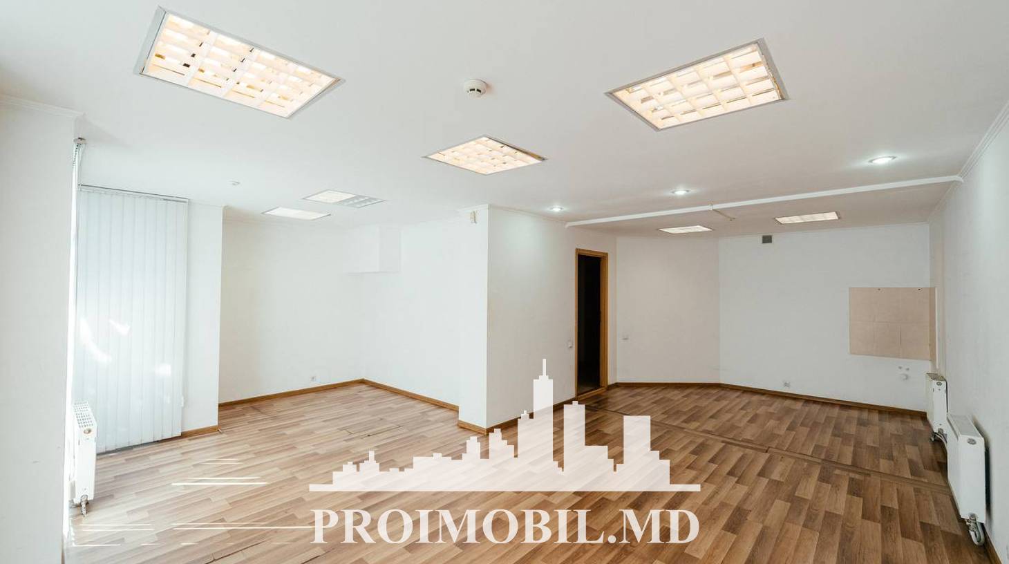 https://images.proimobil.md/lVpThhIVbwcDhk64_JZIV22uxbhz5Bs5cdlxoyvX624/watermark:0.75:so:0:30:0.39/resize:fill:1460:816:1/gravity:ce/bG9jYWw6Ly8vZXN0YXRlL2xyLzA1NThhNmE3LWJkMDUtNDVmMS04ZTcwLTk5YzBhM2NkZTk0YS5qcGVn