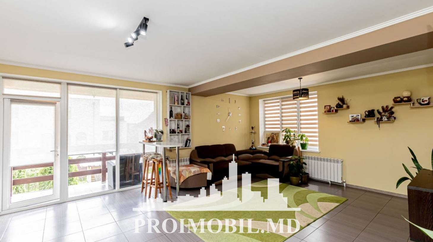 https://images.proimobil.md/lX-cOZS7o4qwEVrGz1WwM_ZF4ohybu2xfQYy67mHrKQ/watermark:0.75:so:0:30:0.39/resize:fill:1460:816:1/gravity:ce/bG9jYWw6Ly8vZXN0YXRlL2xyL2M5ZTk5NWRmLTBlNzgtNDZmZi1iMjgxLWNmYmNkNmQxOTk4Ni5qcGVn