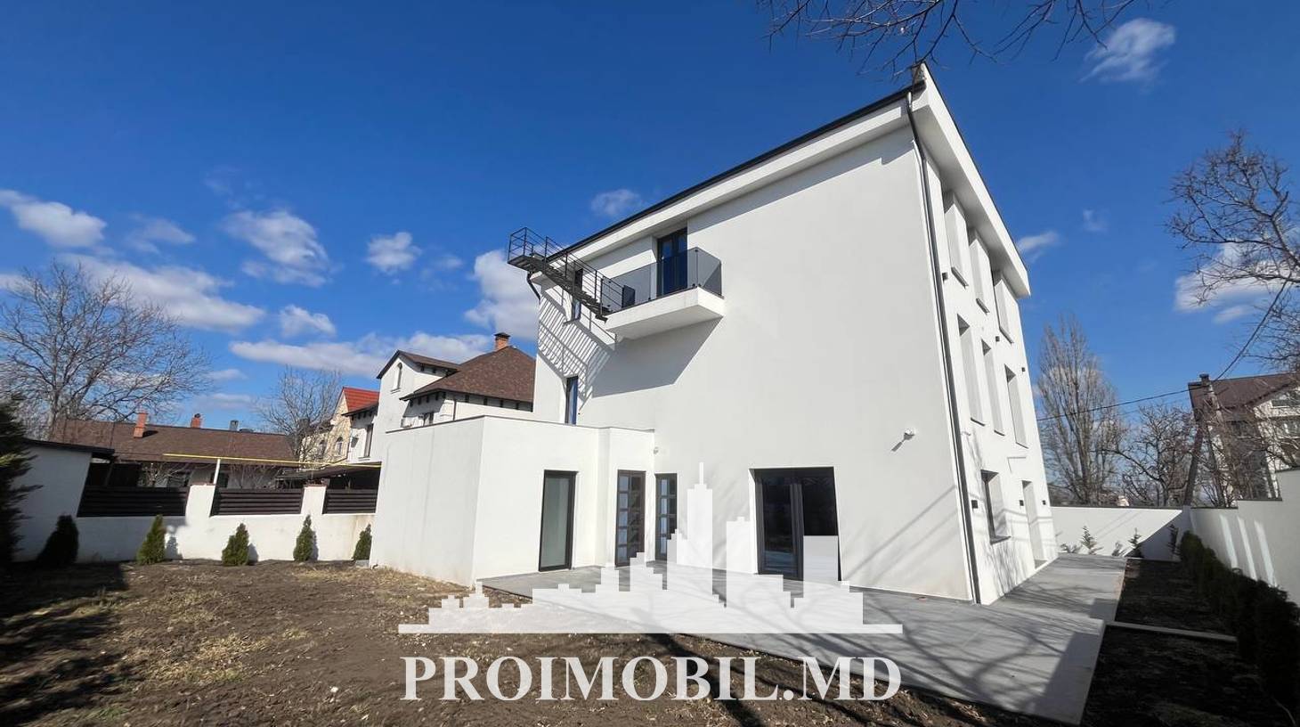 https://images.proimobil.md/lX6YCqYhCjVHDOrD3zlrkRv_6ZnVH8DC6teVTj6I3EM/watermark:0.75:so:0:30:0.39/resize:fill:1460:816:1/gravity:ce/bG9jYWw6Ly8vZXN0YXRlL2xyL2I3YmZjNDZjLTE4ZWYtNDY0Mi05M2IxLTFmNzM0NDAzN2UxMC5qcGVn