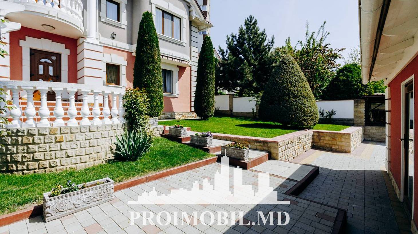 https://images.proimobil.md/lXy8x-uZcV9zHfK5ZhbynM7Hc77Wc2kk54SvC4wNkFM/watermark:0.75:so:0:30:0.39/resize:fill:1460:816:1/gravity:ce/bG9jYWw6Ly8vZXN0YXRlL2xyLzlmMGMyOGI1LTUwYjQtNGM2MS05MTFhLWZmMDc3MGQ2MjU3YS5qcGVn