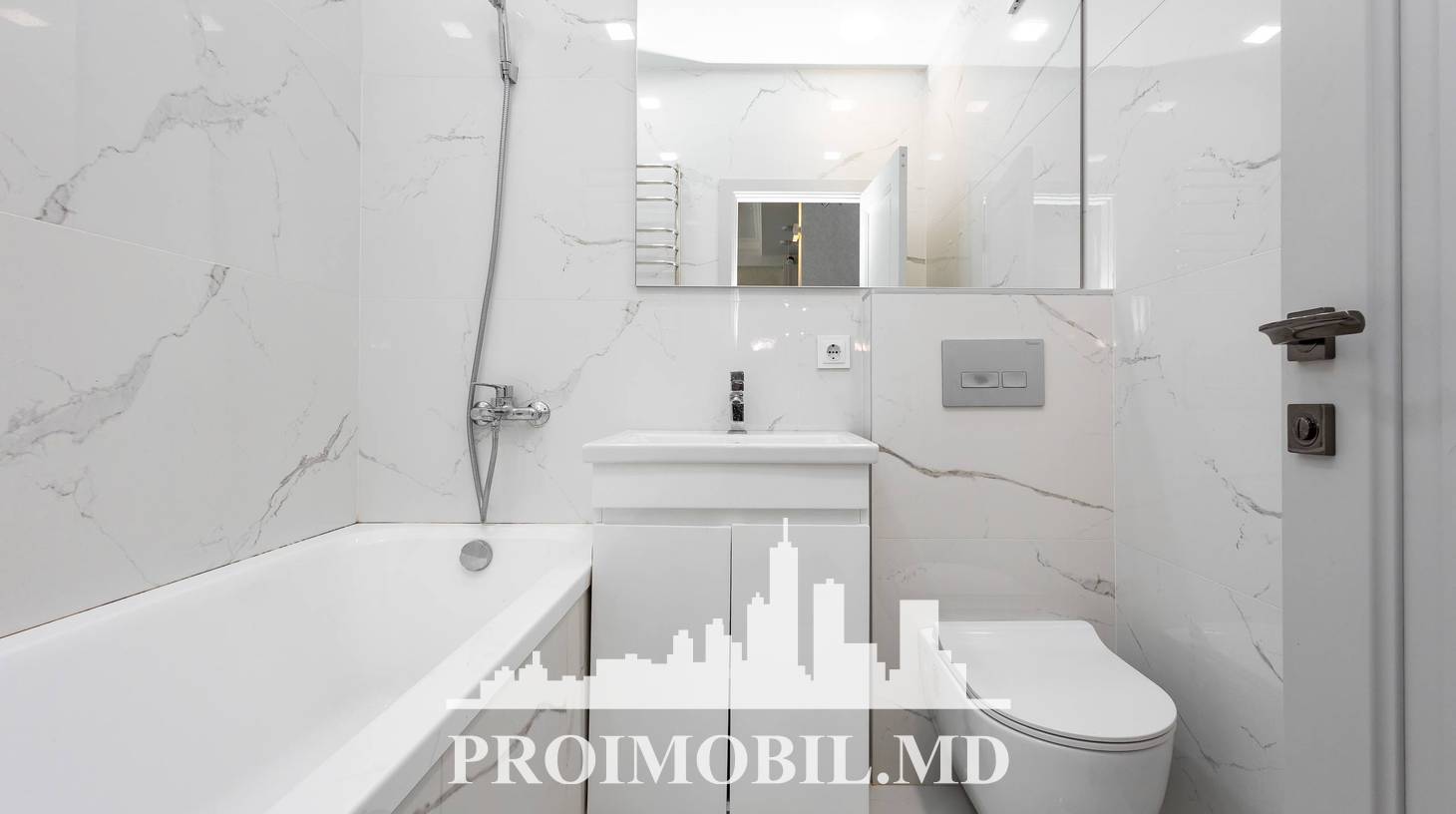 https://images.proimobil.md/lYPa1pByfIzxpR0RZJyASZbk5Yyftm8dFKJNdvUMT7c/watermark:0.75:so:0:30:0.39/resize:fill:1460:816:1/gravity:ce/bG9jYWw6Ly8vZXN0YXRlL2xyLzQ2MDI0YzlhLTczNTktNDVjOS1hNWZkLTMxOGQ5MDAwMTBlMC5qcGVn