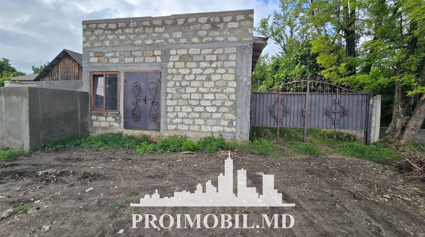 https://images.proimobil.md/lZBn0JMnpJf9gZNsUX_K_zklWH1LTXGQ4XkLJ4DoJ9c/watermark:0.75:so:0:30:0.39/resize:fill:1460:816:1/gravity:ce/bG9jYWw6Ly8vZXN0YXRlL2xyLzY5MWQxZTM0LTQ4ZjQtNGE4MC1iMzZkLWY2YzQxYjliYmU2OC5qcGVn