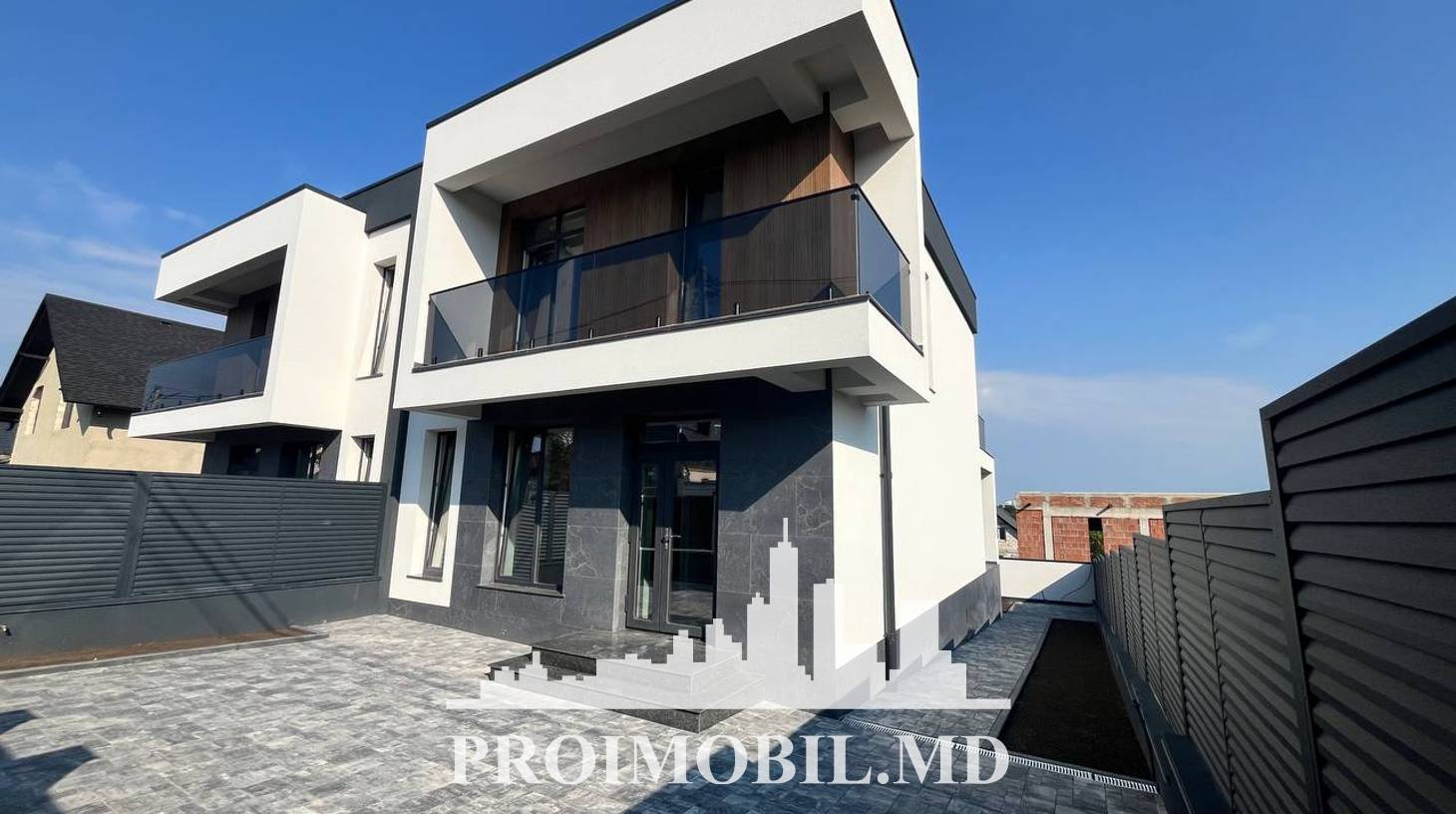 https://images.proimobil.md/lbtH51T73a6Djg2DuzhcGqZUEt2Z6Q6JyzdoTIXCNL4/watermark:0.75:so:0:30:0.39/resize:fill:1460:816:1/gravity:ce/bG9jYWw6Ly8vZXN0YXRlL2xyLzhlNjRmNDc3LWIxYWItNDNjMi04MDMwLWQzMDQ3ZTE0Zjk5Yy5qcGVn