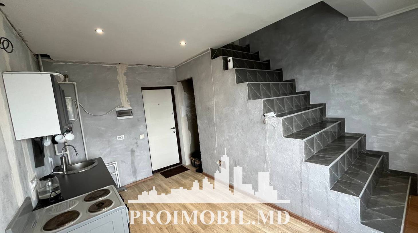 https://images.proimobil.md/lhPPeIaMXDpFZEjYOhobozII5uhKEPfWTackW_HNFNk/watermark:0.75:so:0:30:0.39/resize:fill:1460:816:1/gravity:ce/bG9jYWw6Ly8vZXN0YXRlL2xyLzE1YjZhZjdjLWQxNjAtNDZlMS05MjM2LWVkZjk3YTU0ZGMyMC5qcGVn