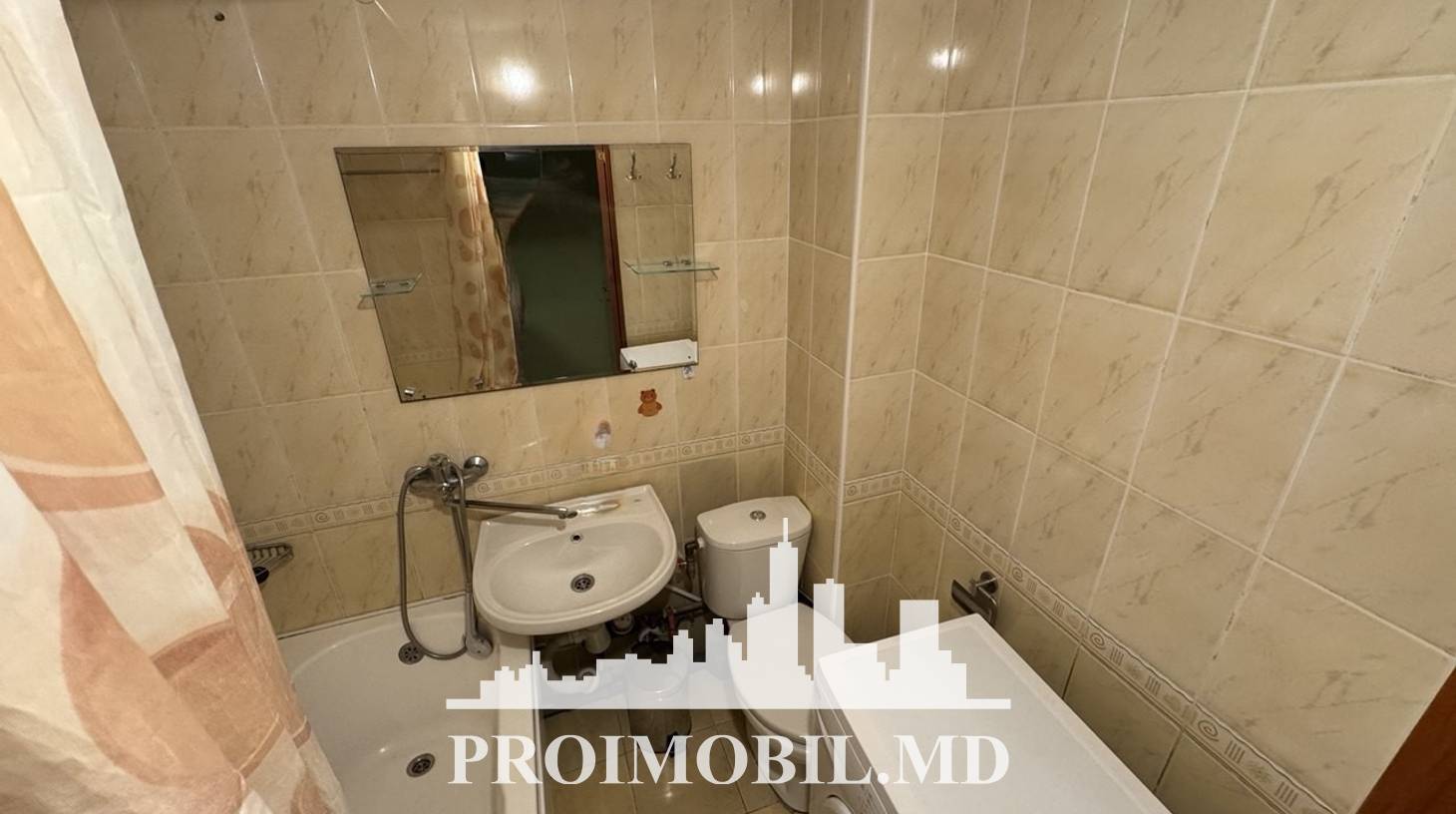 https://images.proimobil.md/llUQLSqTziBp4Z_ZNI6iVFswW8iiDrX5Qn-kpHHP2tQ/watermark:0.75:so:0:30:0.39/resize:fill:1460:816:1/gravity:ce/bG9jYWw6Ly8vZXN0YXRlL2xyLzk0M2I5MTBhLTY1YmEtNDg2My04MTlhLWQ2ZWJkNDZhM2FkZi5qcGVn