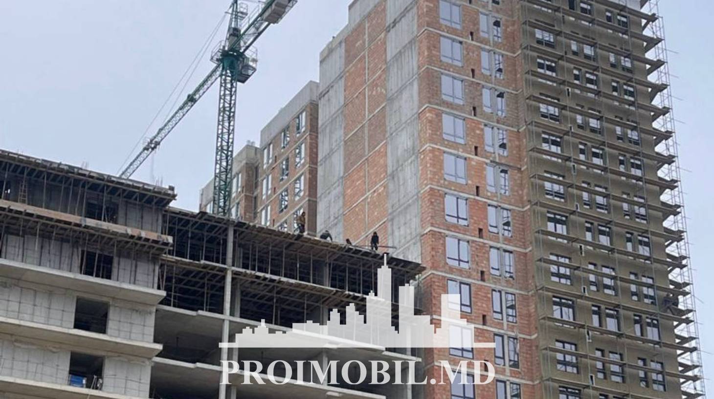 https://images.proimobil.md/lq6ooKk6aVYnZqoO2LwLJg_XSXUYwjPe4SR4BjHxQvI/watermark:0.75:so:0:30:0.39/resize:fill:1460:816:1/gravity:ce/bG9jYWw6Ly8vZXN0YXRlL2xyLzMyNjQwOTFiLWRiYzAtNDhkZi05MGJmLWYyYmY2ZDA5ODg2MS5qcGVn