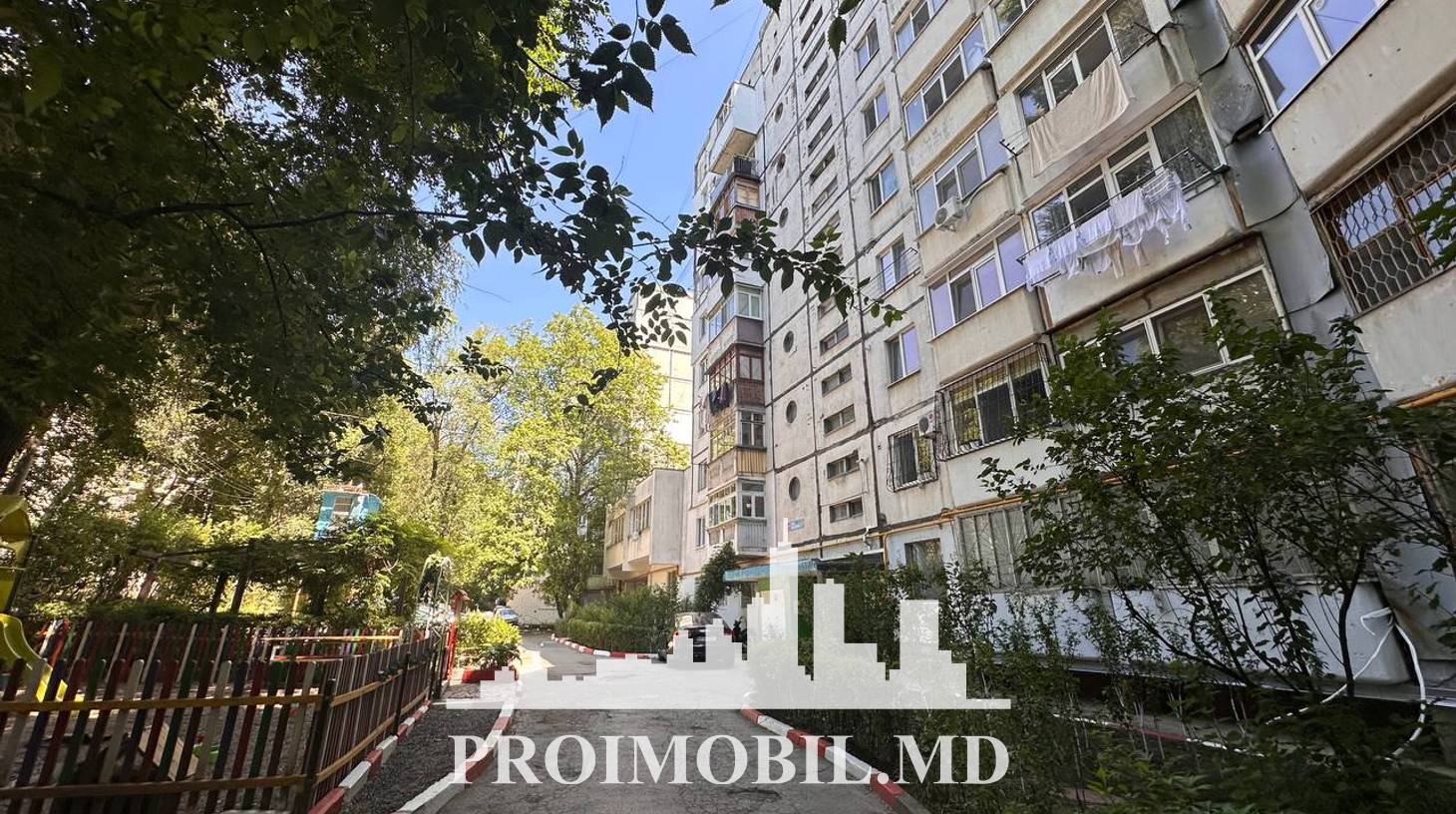 https://images.proimobil.md/ltEWozvx705DmgfQPldo9mIoHNefa6ACZjnQs3J72B0/watermark:0.75:so:0:30:0.39/resize:fill:1460:816:1/gravity:ce/bG9jYWw6Ly8vZXN0YXRlL2xyLzUyNGE5ZjVkLWEwMWYtNDk5ZS1hN2Y3LTUwZDdkODQxMDkxYy5qcGVn