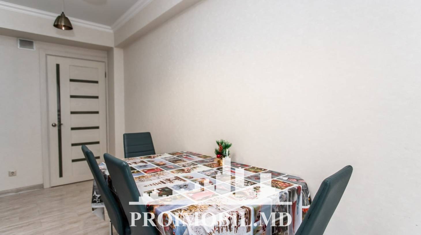 https://images.proimobil.md/ltWj5SXtduxGjjNK9gCI0gmrb_eBdfBYasK9I2M-4OQ/watermark:0.75:so:0:30:0.39/resize:fill:1460:816:1/gravity:ce/bG9jYWw6Ly8vZXN0YXRlL2xyLzBlNDhkOGRhLTcwOWUtNDgyNi1hZjBkLWY0OTE5NzcyNTI5ZS5qcGVn