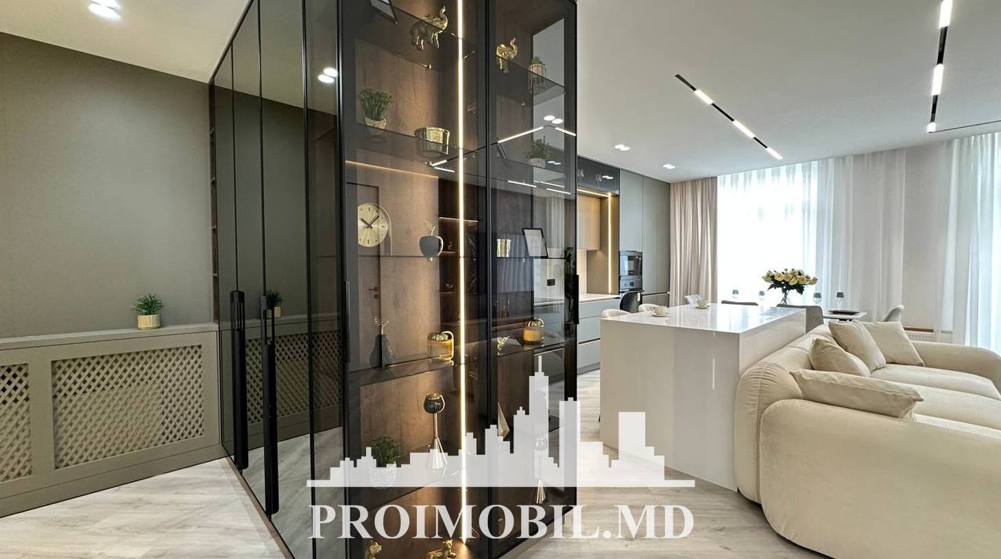 https://images.proimobil.md/luRJzDON9mecLIGPBnmSh1EpeE_v-YjQWnhfX21vwn0/watermark:0.75:so:0:30:0.39/resize:fill:1460:816:1/gravity:ce/bG9jYWw6Ly8vZXN0YXRlL2xyLzY5NzU2M2JiLTI5MzMtNGYyYi1iZDVlLTJhMGE5MzRjMTMxOC5qcGVn