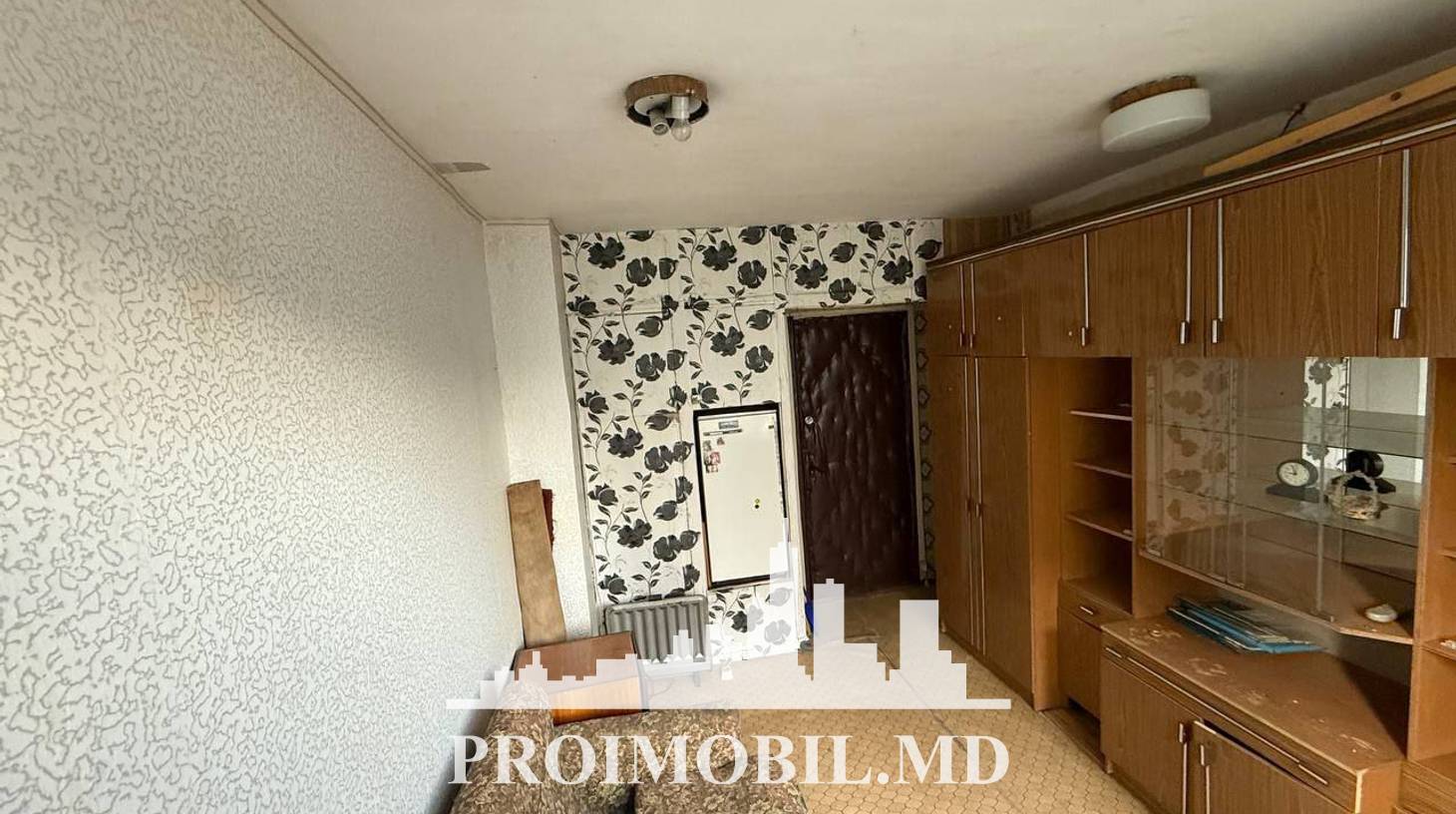 https://images.proimobil.md/lxGwFN4F7-gnqmb2shZBdxMc2rNjdEbtZBHxYncezYY/watermark:0.75:so:0:30:0.39/resize:fill:1460:816:1/gravity:ce/bG9jYWw6Ly8vZXN0YXRlL2xyL2RmZjNhNjk2LWY0ZTctNDYxNS04MGVjLWNlYjg5M2E1MDgzNi5qcGVn