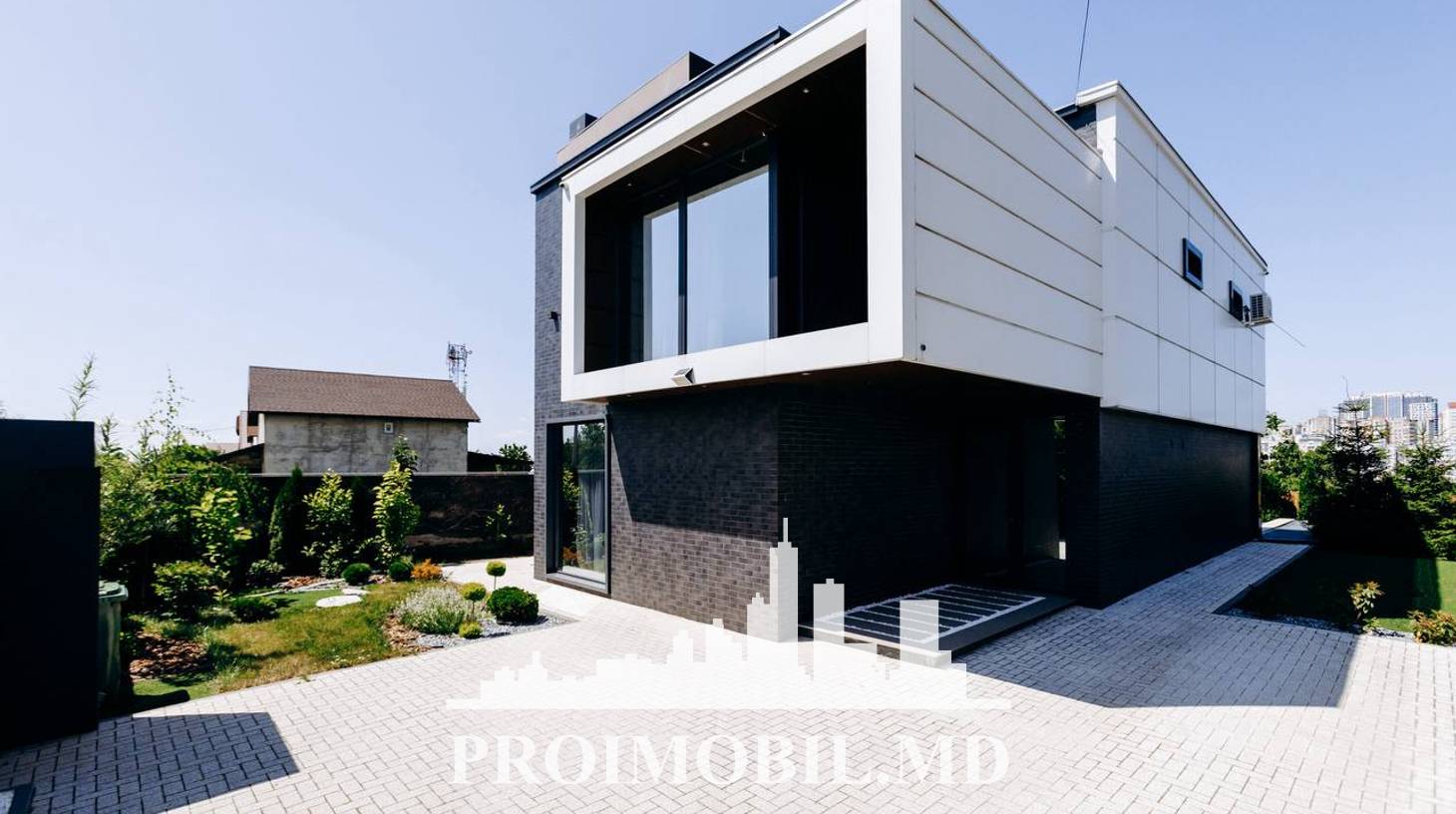 https://images.proimobil.md/lxTq7zJX__UGBA6I_e3v7hzCiZU8fBc-9YL8cz04k68/watermark:0.75:so:0:30:0.39/resize:fill:1460:816:1/gravity:ce/bG9jYWw6Ly8vZXN0YXRlL2xyLzIxMGYyMzhmLWRmYjYtNDg0ZC1hZjE4LWMyYWFmNjhiMzExMS5qcGVn
