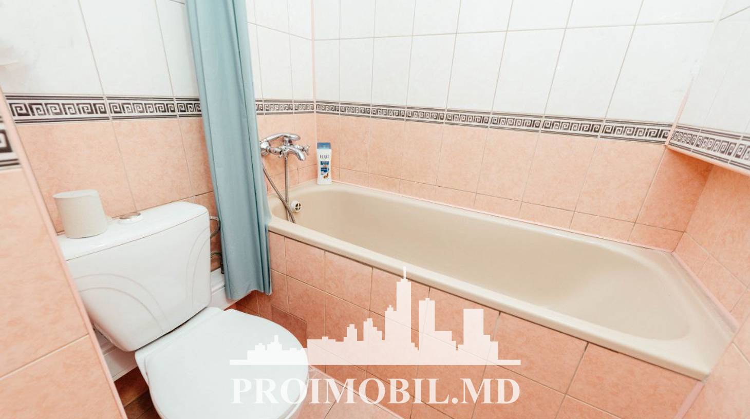 https://images.proimobil.md/lyM0XK3qRSaeQgA0VOtRY2Ghd49gx5F-sr7a2AFTMRA/watermark:0.75:so:0:30:0.39/resize:fill:1460:816:1/gravity:ce/bG9jYWw6Ly8vZXN0YXRlL2xyLzAzM2I4NGY0LTQ4M2EtNDIzMi04ZTlhLTEwYzYzNWE1YzYzNy5qcGVn