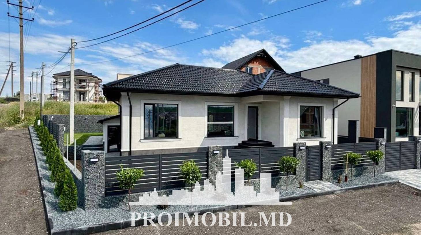 https://images.proimobil.md/m3Z4j3KUJT0BIOV1AUoHa5gJiKdX6obiEJwnA94lhMc/watermark:0.75:so:0:30:0.39/resize:fill:1460:816:1/gravity:ce/bG9jYWw6Ly8vZXN0YXRlL2xyL2QzNGNjNjkzLWExY2MtNGJkMy04ZjRkLWRkMWI3MTAwZTE5ZC5qcGVn