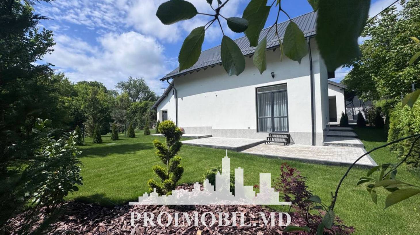 https://images.proimobil.md/m4mqK7yLjCwZ0aq0S-Zp_j_EDcBeNZNidtANlUy6p7I/watermark:0.75:so:0:30:0.39/resize:fill:1460:816:1/gravity:ce/bG9jYWw6Ly8vZXN0YXRlL2xyL2ZjZTExZjM5LTAyNDYtNDMyMC1iMGU3LWIxYmFlMzQwYzJiMC5qcGVn