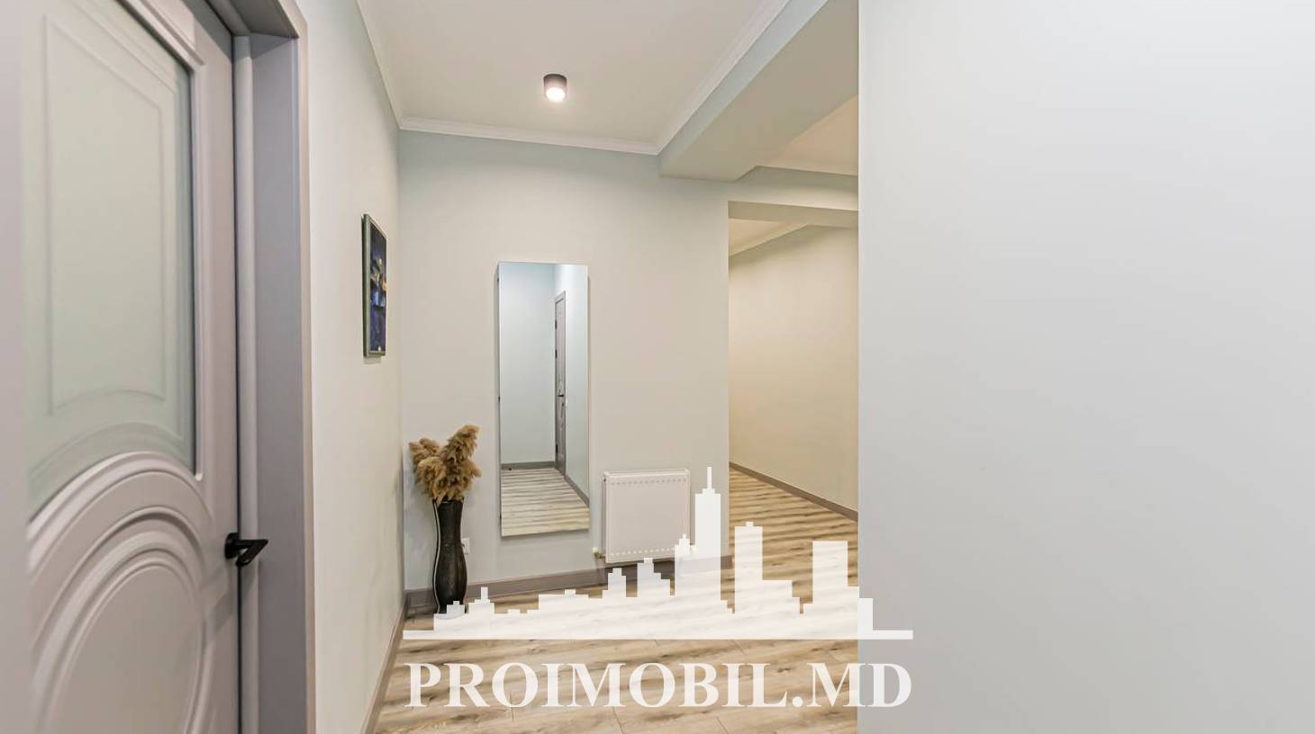 https://images.proimobil.md/m5uuSjvT3DZAnScT3vic2EpmZVplVic3OMXoufr0cfw/watermark:0.75:so:0:30:0.39/resize:fill:1460:816:1/gravity:ce/bG9jYWw6Ly8vZXN0YXRlL2xyLzVlOTMxYTI1LTk5OTUtNDgwMC04MGNlLWE4MjhlZjZjYjJhNS5qcGVn