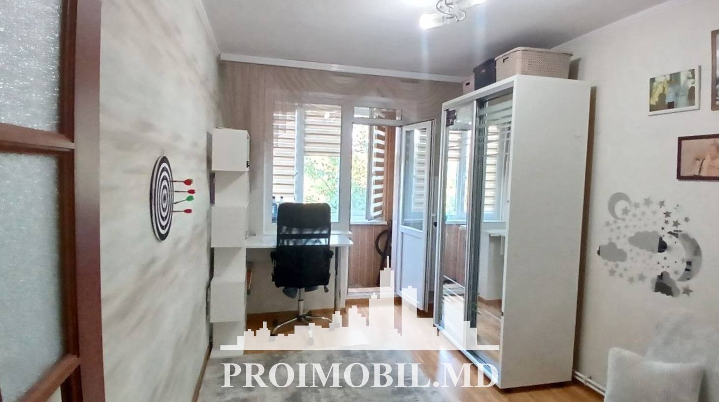 https://images.proimobil.md/m6OHejnyiP1agDDWaZPbCtWRo4rRS6pBfFTnXMqHb0Q/watermark:0.75:so:0:30:0.39/resize:fill:1460:816:1/gravity:ce/bG9jYWw6Ly8vZXN0YXRlL2xyLzBlMWJiMDY2LTQ3MGItNDY0OC1hYWZhLTZkY2FlZTQ4ODRlNi5qcGVn