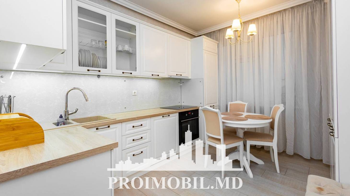https://images.proimobil.md/mAK3PSKpRkWg1mFYx3nb91sjHtf7nxaDXQuIO1MmDjQ/watermark:0.75:so:0:30:0.39/resize:fill:1460:816:1/gravity:ce/bG9jYWw6Ly8vZXN0YXRlL2xyLzIyNzJjYzk4LTMzMmUtNDE1MC1hYWE0LThlODhmMGJiZWFiNC5qcGVn