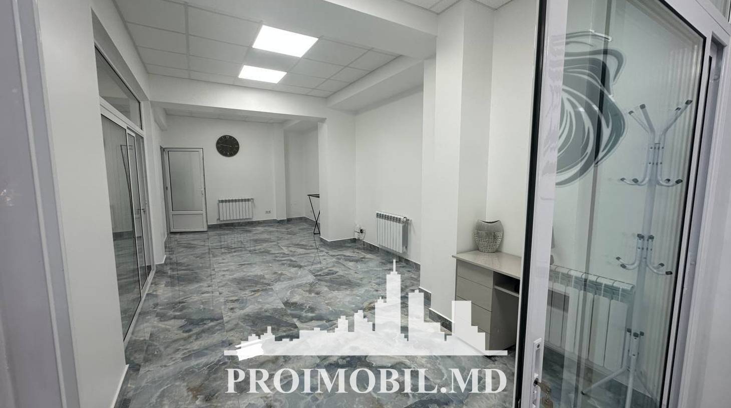 https://images.proimobil.md/mAoCppo12wTahZyRpHb9Va0ZbqOzpSakXrFWHQ6xWUI/watermark:0.75:so:0:30:0.39/resize:fill:1460:816:1/gravity:ce/bG9jYWw6Ly8vZXN0YXRlL2xyLzE1Nzg4OGY5LTZmYjktNGJhNC04YWE1LThjMThlZGNkN2U0NC5qcGVn