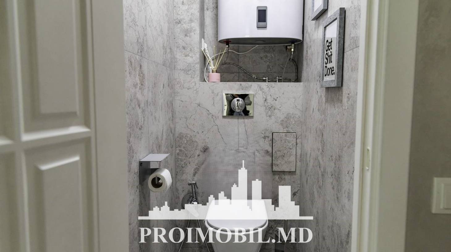 https://images.proimobil.md/mC7U8yjDb265WrV6t9BnZHej90oGJcdTtV7vKPnonBo/watermark:0.75:so:0:30:0.39/resize:fill:1460:816:1/gravity:ce/bG9jYWw6Ly8vZXN0YXRlL2xyLzEyODczYTNlLWJkNzQtNDBjZC04ZDE1LTI4ZGJiZTQ5NzNiNy5qcGVn