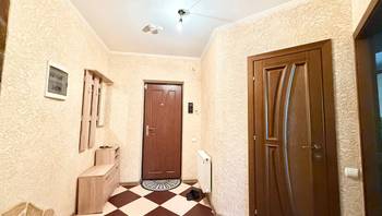 https://images.proimobil.md/mDV690zzlCXFxVNv_ESugdfF513RkIpQ47K_-6r7rUg/resize:fill:350:198:1/gravity:ce/bG9jYWw6Ly8vZXN0YXRlL2xyL2EwYTlmNTU1LTEyODEtNDE5Ni05NWQ1LTcyZmEwYWNiN2IxYy5qcGVn