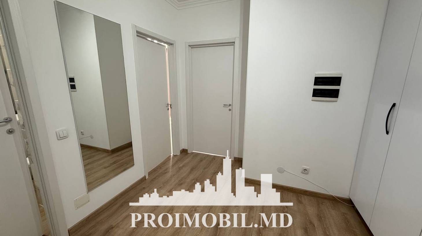 https://images.proimobil.md/mDpWvpq8QSGHAlAWcGUXHcu21Qib55PoEFPBQXvT7I4/watermark:0.75:so:0:30:0.39/resize:fill:1460:816:1/gravity:ce/bG9jYWw6Ly8vZXN0YXRlL2xyLzIxZjJhZTI4LTUxZjktNDlmMC1hNmNhLWUwM2NiOThmMDJkYi5qcGVn