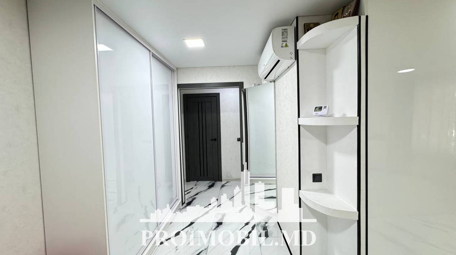 https://images.proimobil.md/mG77Rx_VQUr2SVHRQ6XB0xTmnkyVQ7VuARNmTSCP0M4/watermark:0.75:so:0:30:0.39/resize:fill:1460:816:1/gravity:ce/bG9jYWw6Ly8vZXN0YXRlL2xyLzEyZWUxOWI0LTM4OWItNDllNS1iYjJhLWMwODNiODdiYzVmZi5qcGVn
