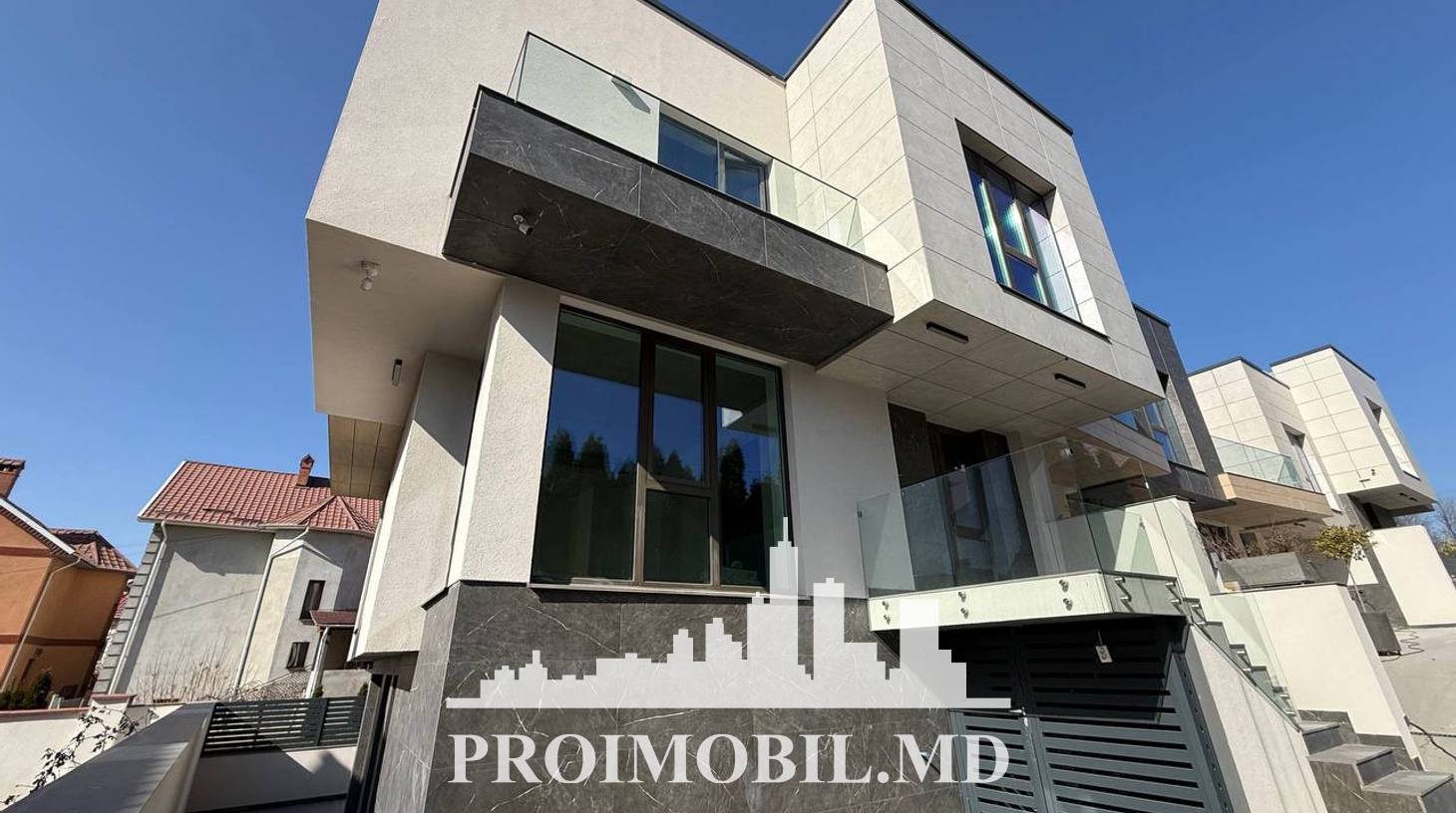 https://images.proimobil.md/mGQBtIQaSOAi7rR-rhnKwf5GKYaJZDWHlT1Ahsu2Jo0/watermark:0.75:so:0:30:0.39/resize:fill:1460:816:1/gravity:ce/bG9jYWw6Ly8vZXN0YXRlL2xyLzI3NTc0ZGZkLTllZmUtNDY2ZS1hMDA1LTdkODQ5YmRmZGZkYS5qcGVn