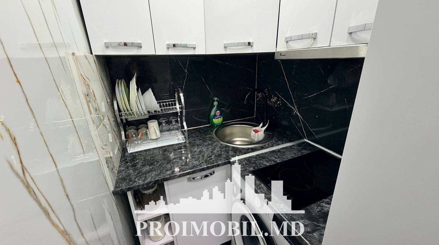https://images.proimobil.md/mHuge_WYvo7XbG0A-B1ipGbW0Y7wfzPRkh587IizuKA/watermark:0.75:so:0:30:0.39/resize:fill:1460:816:1/gravity:ce/bG9jYWw6Ly8vZXN0YXRlL2xyLzg2ZjFiMTY2LTU2ZmEtNDYwNi04MTY5LTZhYTJhMGU1OTBhYi5qcGVn