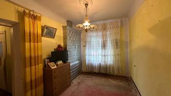 https://images.proimobil.md/mJiu1AgQBTngpBcAl5kS4acn5vR4OJW-ggfS6_zpxng/resize:fill:350:198:1/gravity:ce/bG9jYWw6Ly8vZXN0YXRlL2xyL2I2MTk0MzgxLThjOTAtNDE2Yi1hMmE0LTQ5NDJlN2I1OWI1NS5qcGVn