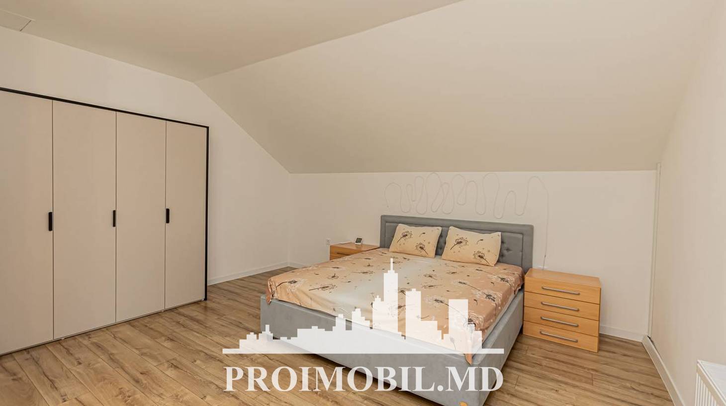 https://images.proimobil.md/mKjz22CCvZYYWa1E6ZkHnsUt9SXcwrxTi1uuh3m_rw4/watermark:0.75:so:0:30:0.39/resize:fill:1460:816:1/gravity:ce/bG9jYWw6Ly8vZXN0YXRlL2xyLzhlNmY1OWFkLTMwMjEtNDEzMC05ZjFhLTliNjlkNjE2Zjk1NS5qcGVn