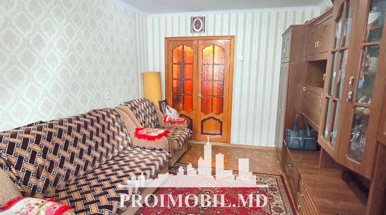 https://images.proimobil.md/mOqJcRLY7NpLAv1LOOo1jzNnKnyJXlisldI5dCGetuw/watermark:0.75:so:0:30:0.39/resize:fill:1460:816:1/gravity:ce/bG9jYWw6Ly8vZXN0YXRlL2xyL2EwMGUyOWYwLWQyNmYtNGZjZC1iOTAzLWMyYzdlZmU3YjMyMC5qcGVn