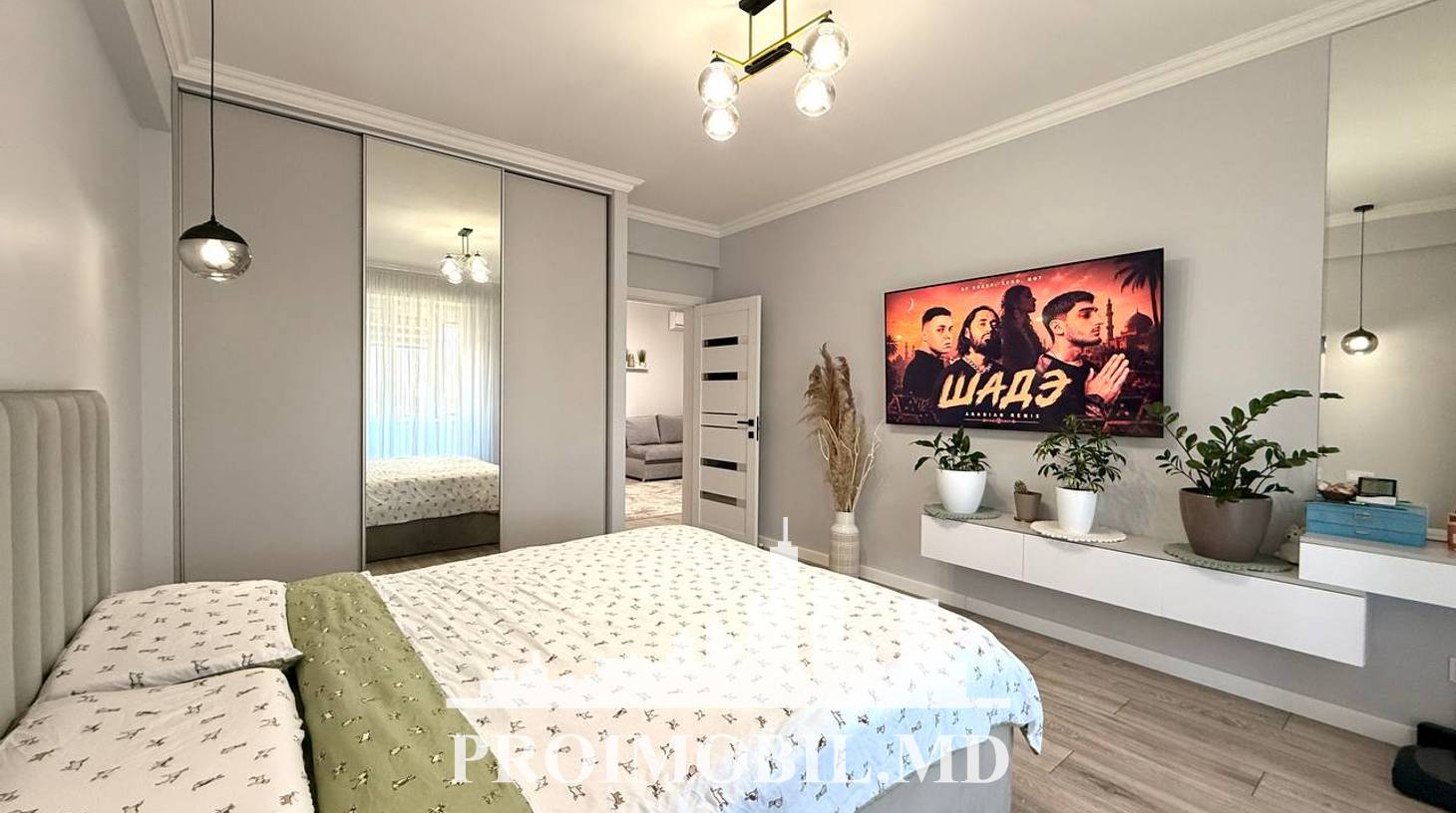 https://images.proimobil.md/mS1hg2lm4wpZ8EJw9HUVJU5MWXWwD86EnGeBVILS7xE/watermark:0.75:so:0:30:0.39/resize:fill:1460:816:1/gravity:ce/bG9jYWw6Ly8vZXN0YXRlL2xyLzI3NGRiMjg2LTIwNDItNDJmNC1iMjdmLWU3OWM3NGQ0MTlkMy5qcGVn