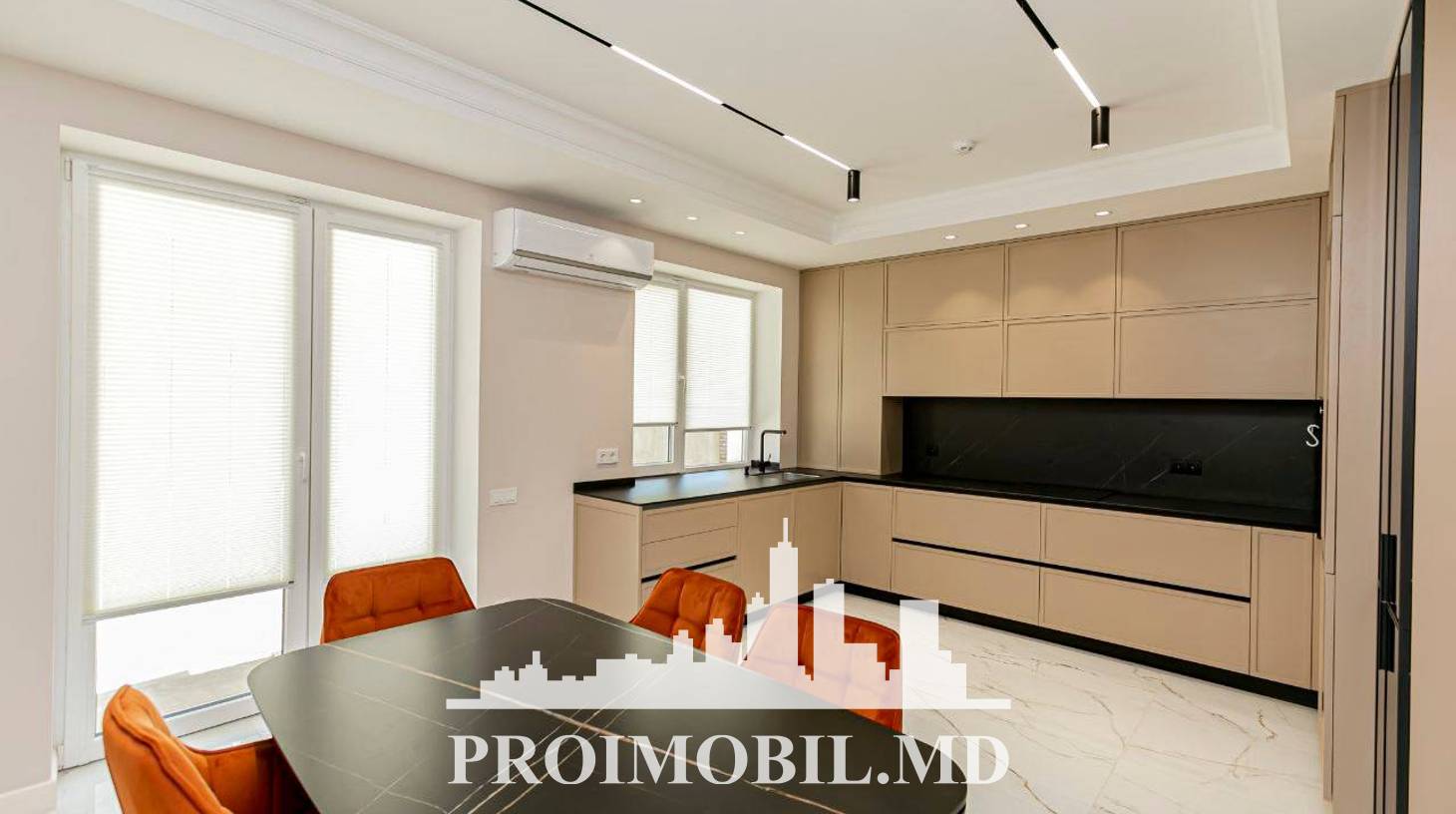 https://images.proimobil.md/mSaRsRyTTqXQp-Mr85TThQgJ6KAI_m_lZVTRpV1WebE/watermark:0.75:so:0:30:0.39/resize:fill:1460:816:1/gravity:ce/bG9jYWw6Ly8vZXN0YXRlL2xyLzU4MTY5NmYyLTlmYWQtNDJkNi05ODg5LWNhYmIwMDA3N2U5Zi5qcGVn