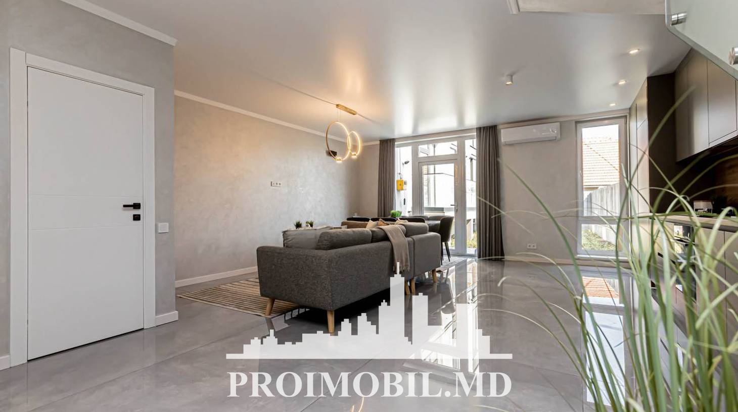 https://images.proimobil.md/mXboft7GtPmTUUZogA7l6E63lz16htutgnRayqDtFC8/watermark:0.75:so:0:30:0.39/resize:fill:1460:816:1/gravity:ce/bG9jYWw6Ly8vZXN0YXRlL2xyLzdlMDk4YjZhLWQ1NjMtNDU3NS1hNjZkLTYxZThhM2NkMzhmMy5qcGVn