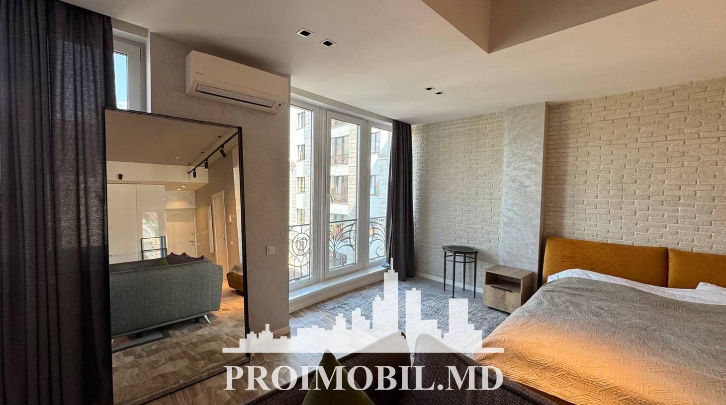 https://images.proimobil.md/mZnsqrf4r1lbsiVbv2Ivp5PtUNAinCnVniW_qVp0ik4/watermark:0.75:so:0:30:0.39/resize:fill:1460:816:1/gravity:ce/bG9jYWw6Ly8vZXN0YXRlL2xyL2FiZDI5MDU4LTIxNzctNGJkYS1iZTM4LTUwM2Q2NWQ5OTc1MC5qcGVn