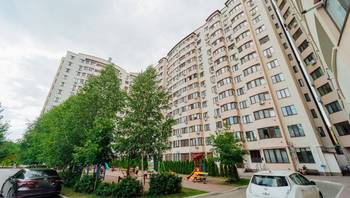 https://images.proimobil.md/maIUKDodwksPB_UXa8yx7Lr01TFEOMajrHOXW8ao21I/resize:fill:350:198:1/gravity:ce/bG9jYWw6Ly8vZXN0YXRlL2xyLzg2OTRjMzdhLWY4MjAtNGI3NS1hZGE3LWU1OGJmYjZmZjg3OC5qcGVn
