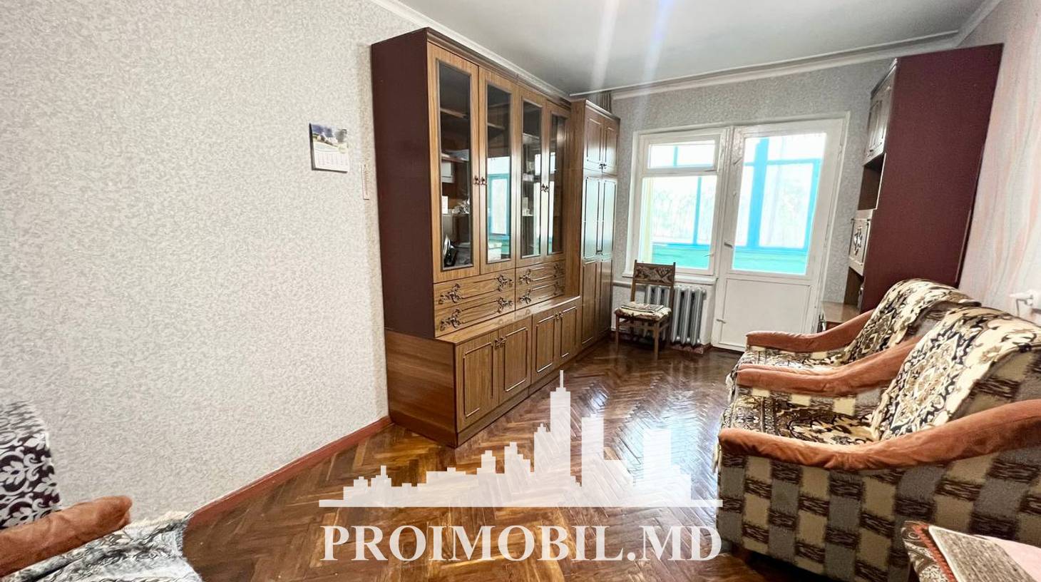 https://images.proimobil.md/mdyT9lAqscgVmNT-Lhy7rAmZEdaKhVioKlFPpkj6fMQ/watermark:0.75:so:0:30:0.39/resize:fill:1460:816:1/gravity:ce/bG9jYWw6Ly8vZXN0YXRlL2xyLzVhMmJhZmJiLTcxNjUtNDJmMi1hOWZmLWE2YjZlMmUzYTZmMS5qcGVn