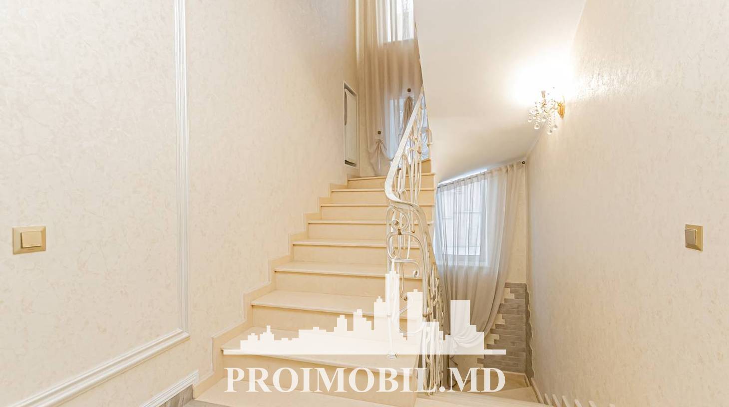 https://images.proimobil.md/meXu4KntasB23iXQ3PwnrSyex_YBbPOOPdUOJYbU2Yw/watermark:0.75:so:0:30:0.39/resize:fill:1460:816:1/gravity:ce/bG9jYWw6Ly8vZXN0YXRlL2xyL2NkMzJhMzI5LTc4YmQtNDRmYy1iNTc3LWU4NjJlNzRmOWRhOS5qcGVn