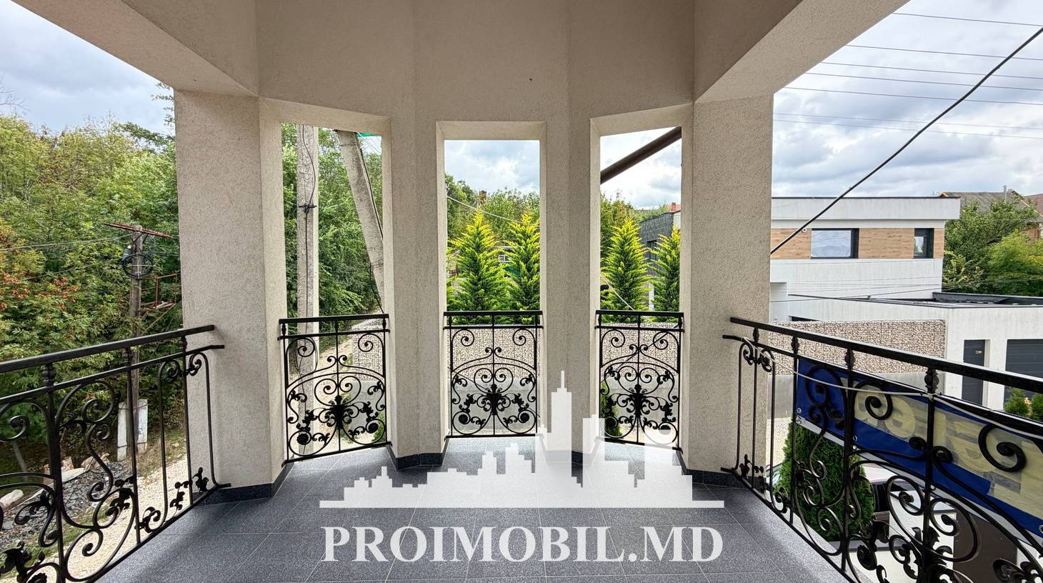 https://images.proimobil.md/meixSPycY_sDpRIqcZU6pMLle7u1dOhRABHiiISaHa0/watermark:0.75:so:0:30:0.39/resize:fill:1460:816:1/gravity:ce/bG9jYWw6Ly8vZXN0YXRlL2xyLzczNWEwYjNjLTUxYTYtNDFhYy1hM2JjLWIyN2UxZGNkYTQzZi5qcGVn
