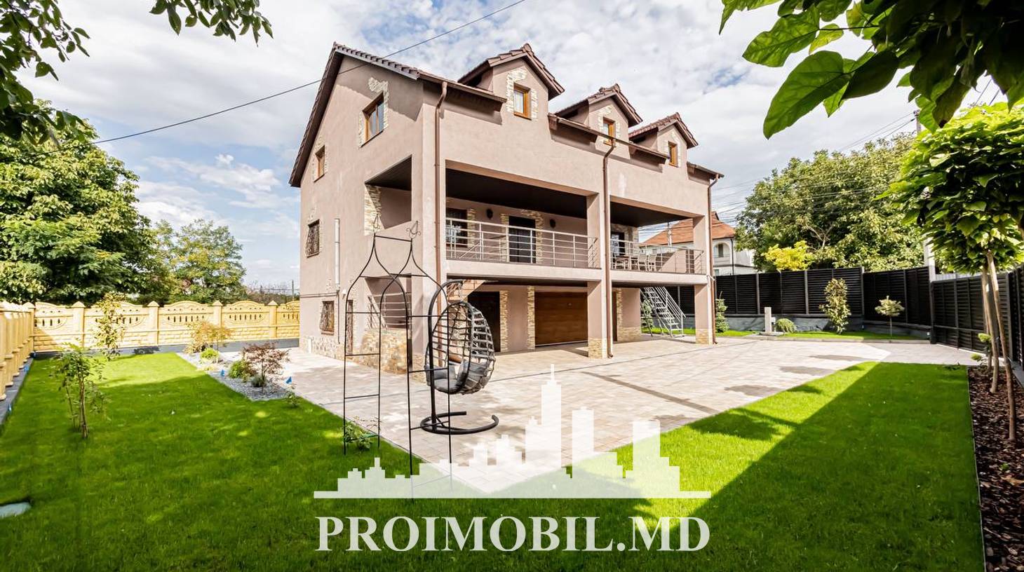 https://images.proimobil.md/mjY5FkApZmz2r49HeGQ20YNly6DTU5zlkXeLQgCMAxw/watermark:0.75:so:0:30:0.39/resize:fill:1460:816:1/gravity:ce/bG9jYWw6Ly8vZXN0YXRlL2xyLzVlZmFjNDlkLWMwNTUtNDZlOC1hODBiLWMwM2Y3OWNhZDA1OC5qcGVn