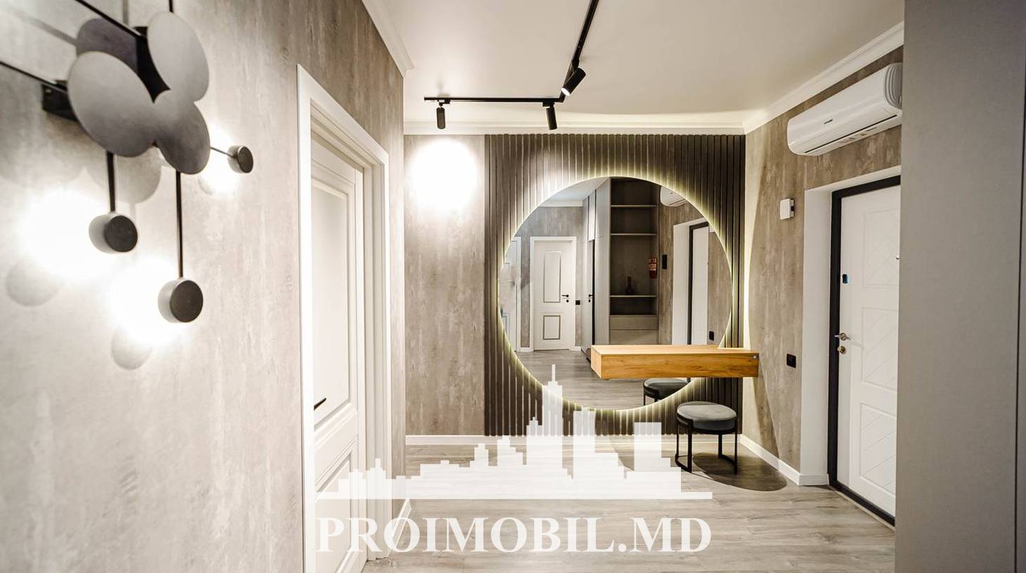 https://images.proimobil.md/mjx6OoUO9Sf142zwosTbcV2Akt8H1mQEzlCGlApUJLU/watermark:0.75:so:0:30:0.39/resize:fill:1460:816:1/gravity:ce/bG9jYWw6Ly8vZXN0YXRlL2xyLzhkOTM4ZmJiLWNlMDgtNDIyMC05ZGRjLWMzNGU1YTI2Yzk2Ni5qcGVn