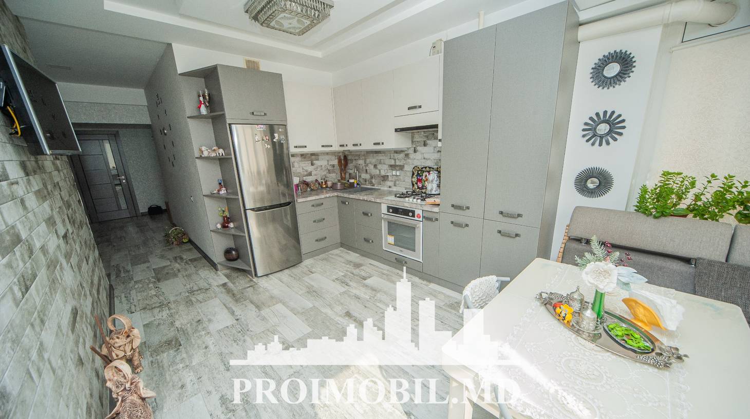 https://images.proimobil.md/mlUniSZDWfZizOcVldPqpDPNr3IH0bF7VhbonXsX04s/watermark:0.75:so:0:30:0.39/resize:fill:1460:816:1/gravity:ce/bG9jYWw6Ly8vZXN0YXRlL2xyLzY0NjM2NjgzLTU1NzYtNGYyNi05ODlhLTMzYWU0NzBmYWZlZi5qcGVn