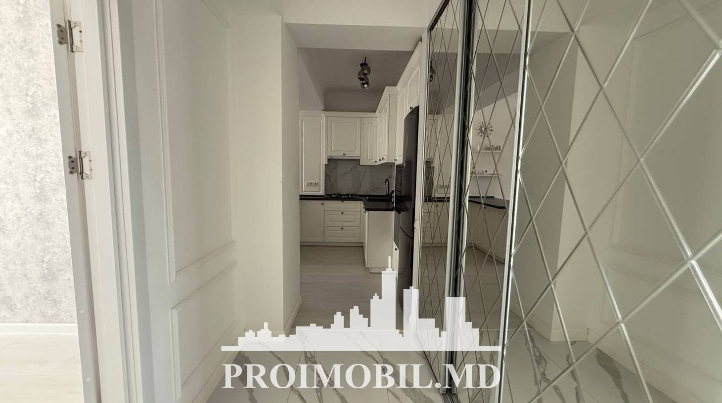 https://images.proimobil.md/moGcZDK89Ij2lcssGKIi9QPfqNu6DZhn2EbI-8chk-w/watermark:0.75:so:0:30:0.39/resize:fill:1460:816:1/gravity:ce/bG9jYWw6Ly8vZXN0YXRlL2xyLzhjMGQ3OWFmLWFjZmUtNGEzMi04MmRhLTEwY2I2NTlhMmUyMS5qcGVn