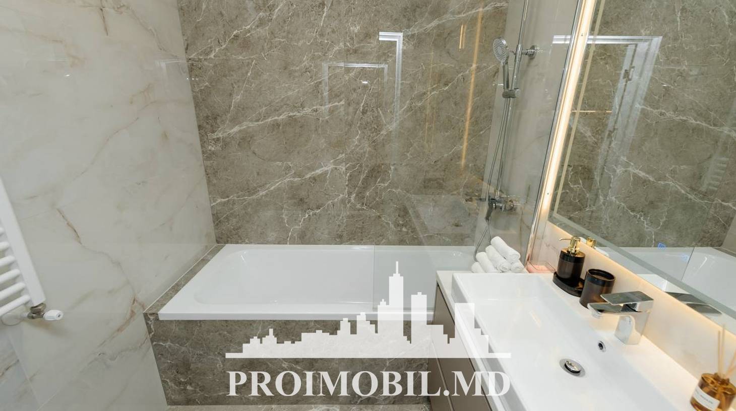 https://images.proimobil.md/mp-BPI5Kc640EmkmR_yqeZ3aXtBGUXz6sQWaO76ZvZ8/watermark:0.75:so:0:30:0.39/resize:fill:1460:816:1/gravity:ce/bG9jYWw6Ly8vZXN0YXRlL2xyLzg3MzdjNjg5LTM3ODgtNDM0Yy04YTU5LTVmMzgyODBmNTg4Zi5qcGVn
