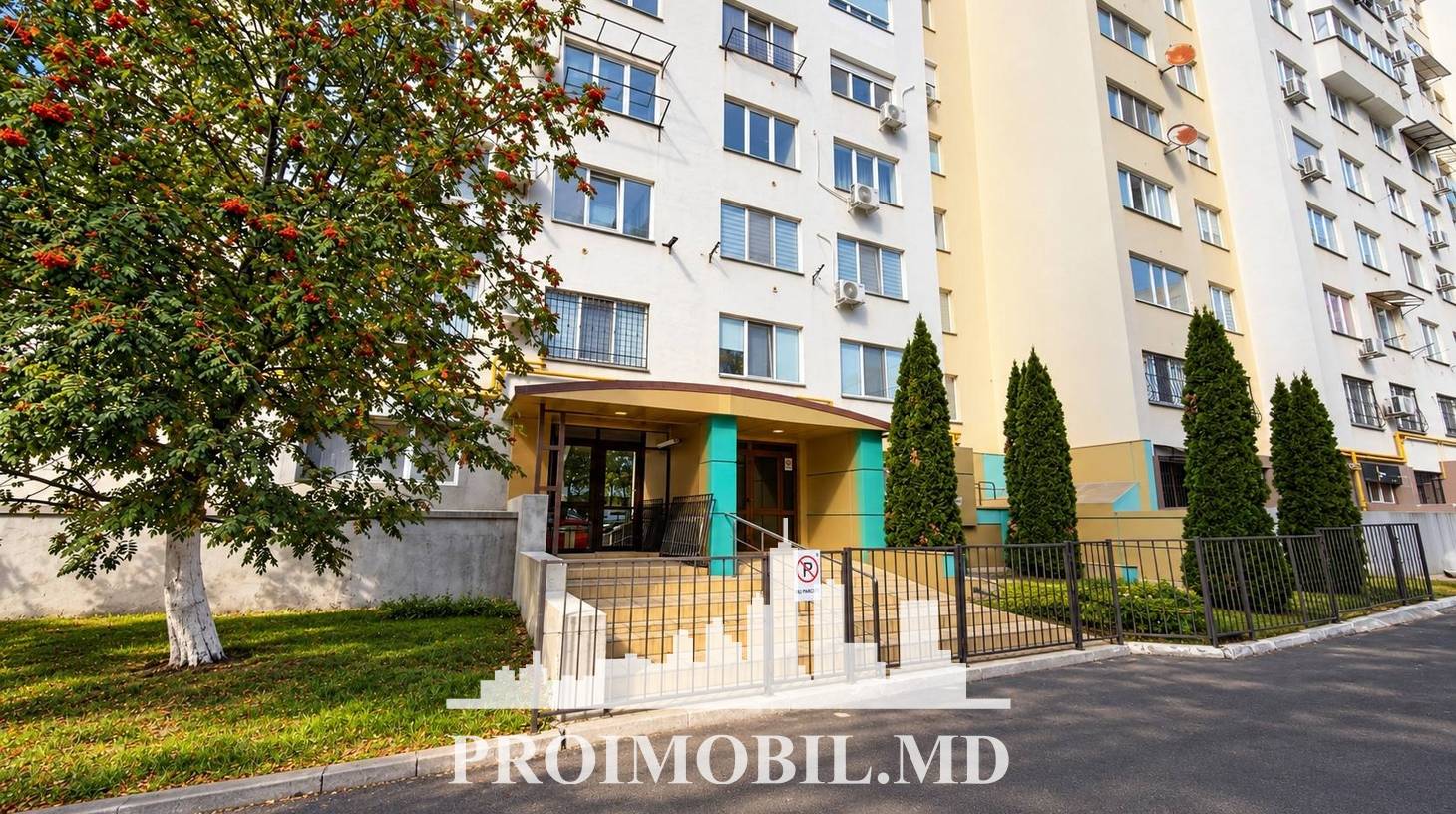 https://images.proimobil.md/mt-e1qktemPwUsIHhPhQwzrae7S1ZF1q2_73b-QnewE/watermark:0.75:so:0:30:0.39/resize:fill:1460:816:1/gravity:ce/bG9jYWw6Ly8vZXN0YXRlL2xyL2FiZDY2NjMzLTA2ZjYtNDY2ZC04NTk3LTA4OGM5MDA0YThlYi5qcGVn