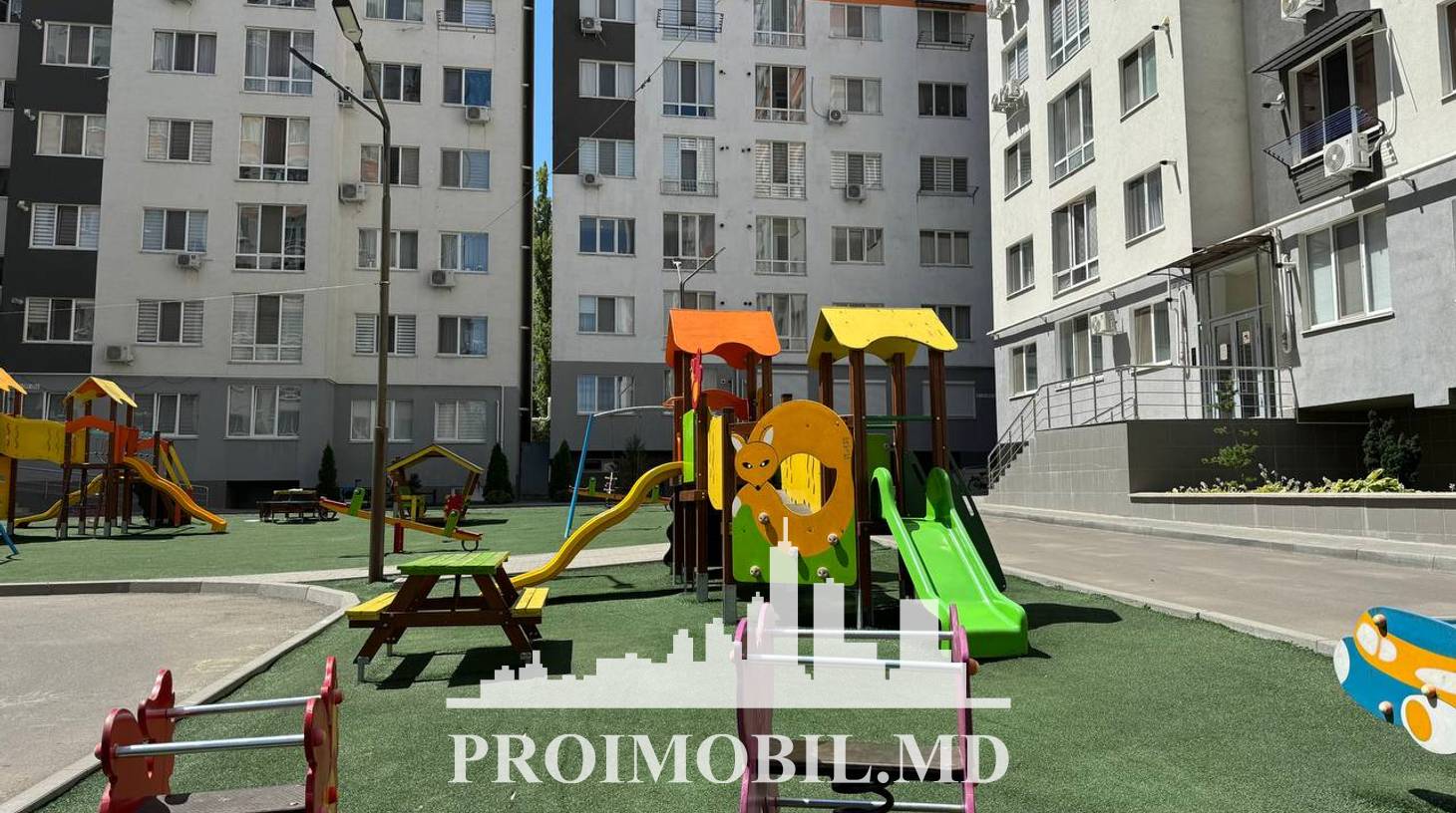 https://images.proimobil.md/mt4fSIbYWXZ6mGL3RMWvYOZF9gES5999G0cVv8ntwxM/watermark:0.75:so:0:30:0.39/resize:fill:1460:816:1/gravity:ce/bG9jYWw6Ly8vZXN0YXRlL2xyLzY3ZGU4MDk4LTAyZTUtNDRlMy04ZGExLTI2NzY2YTczMmJkOS5qcGVn