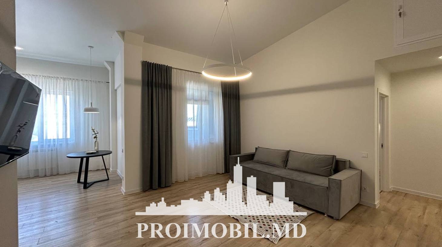 https://images.proimobil.md/mvhcy4NEOCKi8vsV_4idaD66FLupMI21mchcbIv6UuM/watermark:0.75:so:0:30:0.39/resize:fill:1460:816:1/gravity:ce/bG9jYWw6Ly8vZXN0YXRlL2xyLzI5NDAwOWQ2LTJlZGUtNDhiNC1hMDhmLThiNmY2ZGNlNDA5My5qcGVn