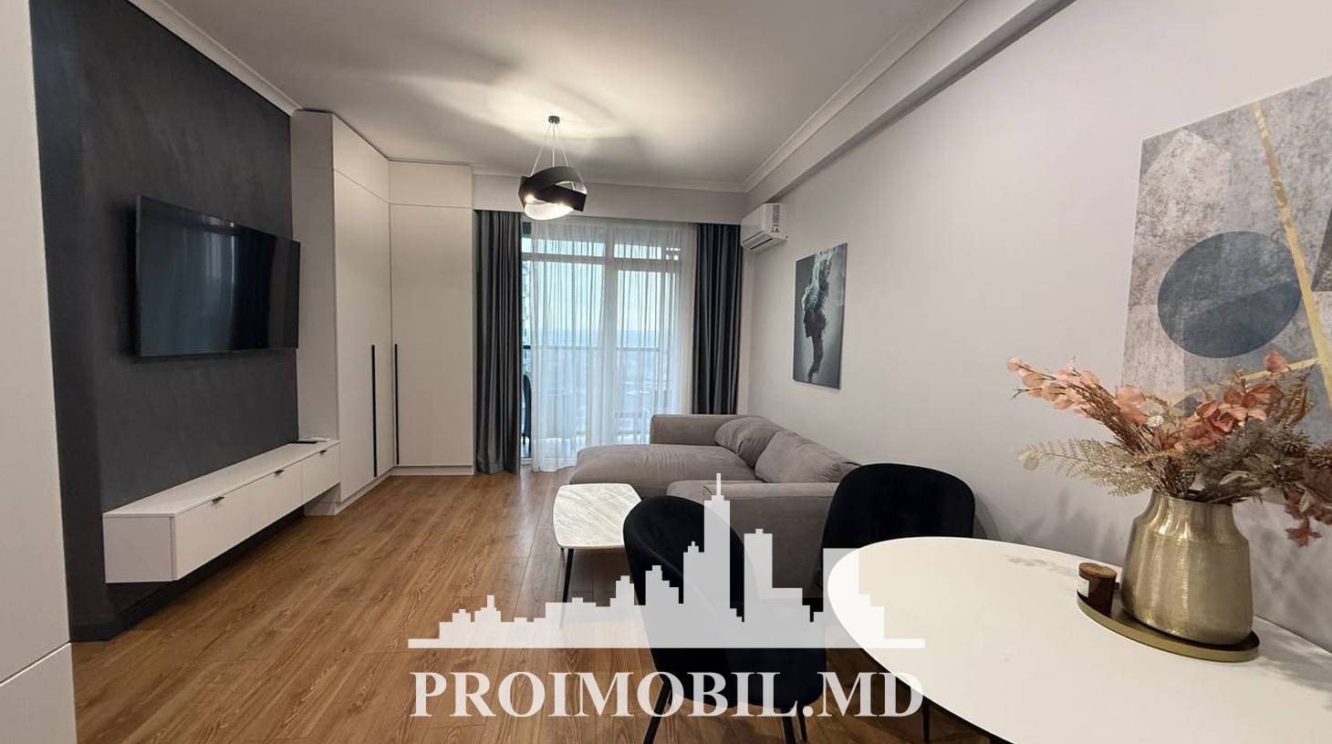 https://images.proimobil.md/myGjCuNSwRxD6kKAiYWfgyTbcO9Kx9plwz9zSptJ4Zk/watermark:0.75:so:0:30:0.39/resize:fill:1460:816:1/gravity:ce/bG9jYWw6Ly8vZXN0YXRlL2xyLzEzMjc3MjI5LTU2MjEtNDVlYS04NDA4LTY1YTBiZmJiYTY1MS5qcGVn
